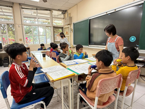 藝術教學互動照片