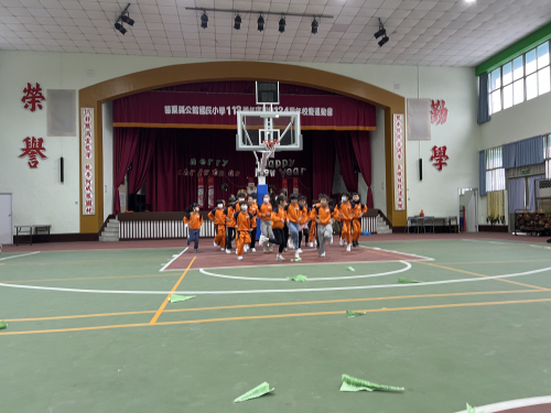 114..1.15成果展，一二年師生共同觀摩楷模學習