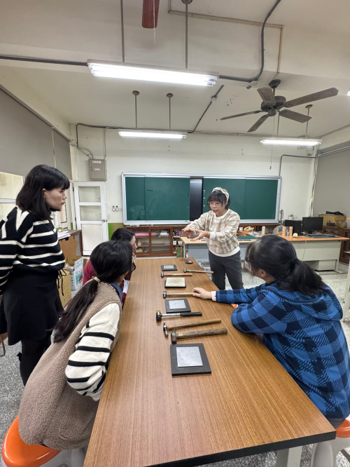 113學年度教師研習-金工槌紋小銅盤製作