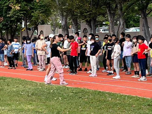 教師共同討論