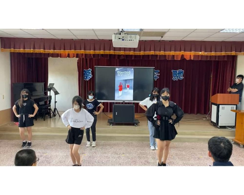 7-2 校內藝文活動~舞蹈表演