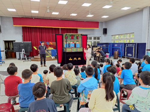 114.05.13山宛然客家掌中戲劇團到校巡演
