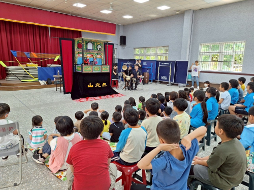 114.05.13山宛然客家掌中戲劇團到校巡演