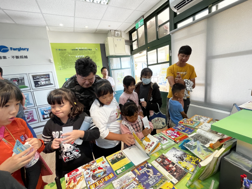 01茶書會-魔法故事趴、幸福吹笛手、穿越書海親子DIY、閱讀萬花筒