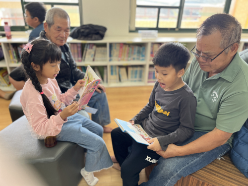 01茶書會-魔法故事趴、幸福吹笛手、穿越書海親子DIY、閱讀萬花筒
