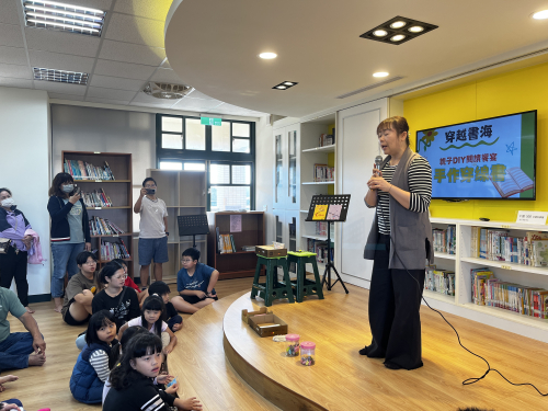 01茶書會-魔法故事趴、幸福吹笛手、穿越書海親子DIY、閱讀萬花筒