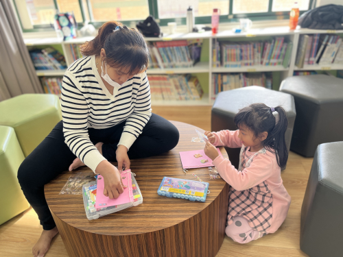 01茶書會-魔法故事趴、幸福吹笛手、穿越書海親子DIY、閱讀萬花筒