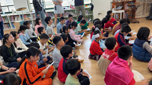 01茶書會-魔法故事趴、幸福吹笛手、穿越書海親子DIY、閱讀萬花筒