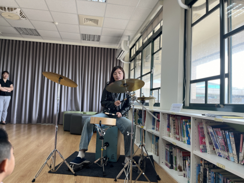 01茶書會-魔法故事趴、幸福吹笛手、穿越書海親子DIY、閱讀萬花筒