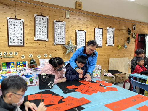 08陶笛隊獲邀百姓公校外展演