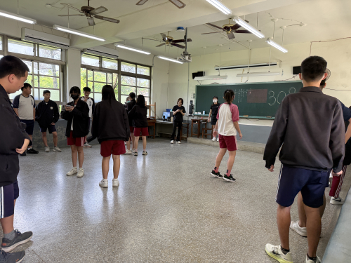 學生排演