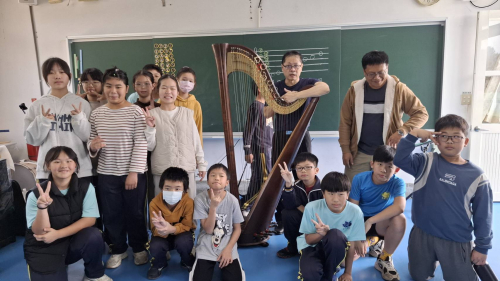 豎琴獵人到校表演