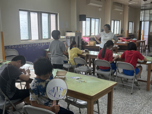 1130926六年級絹布扇彩繪-馬克筆運用