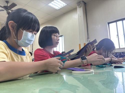 1131024六年級衣服的剪裁-連續圖案