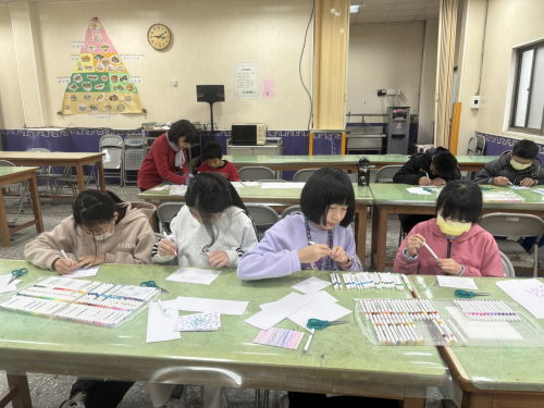 114030三年級長線條短線條月色系練習