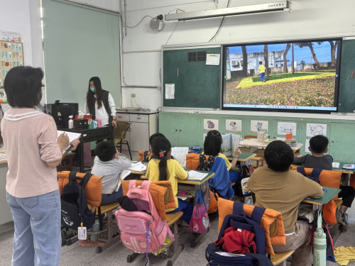 114/3/26繪本導入學生手作課程-以油桐花繪本為例