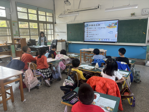 114/3/26繪本導入學生手作課程-以油桐花繪本為例